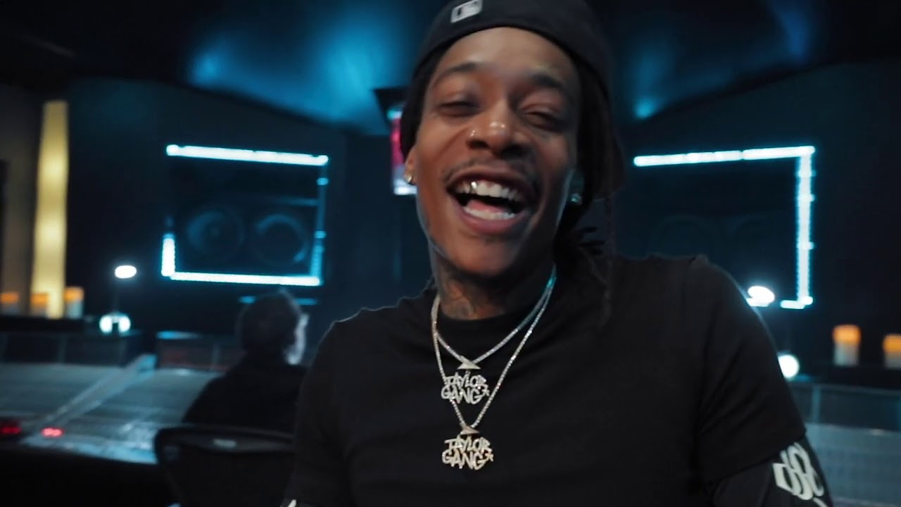 ViDEO: Wiz Khalifa – Ain’t Shit Free